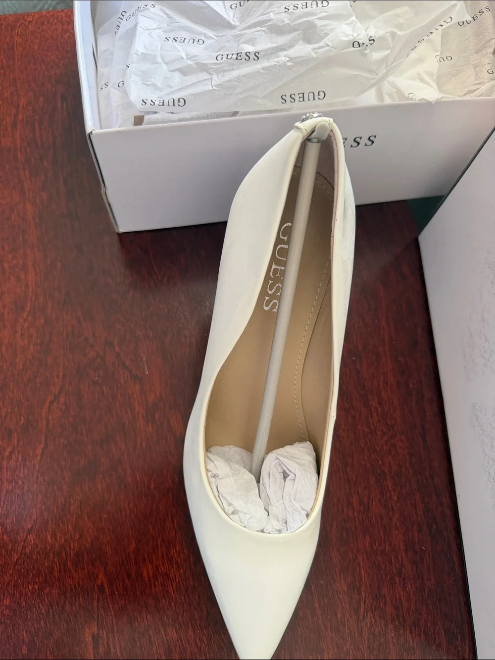 Guess White Pointed-Toe High Heel Pump